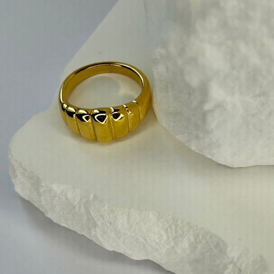 Essential Bubble Gradient Ring