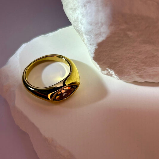 Champagne Horse Eye Ring