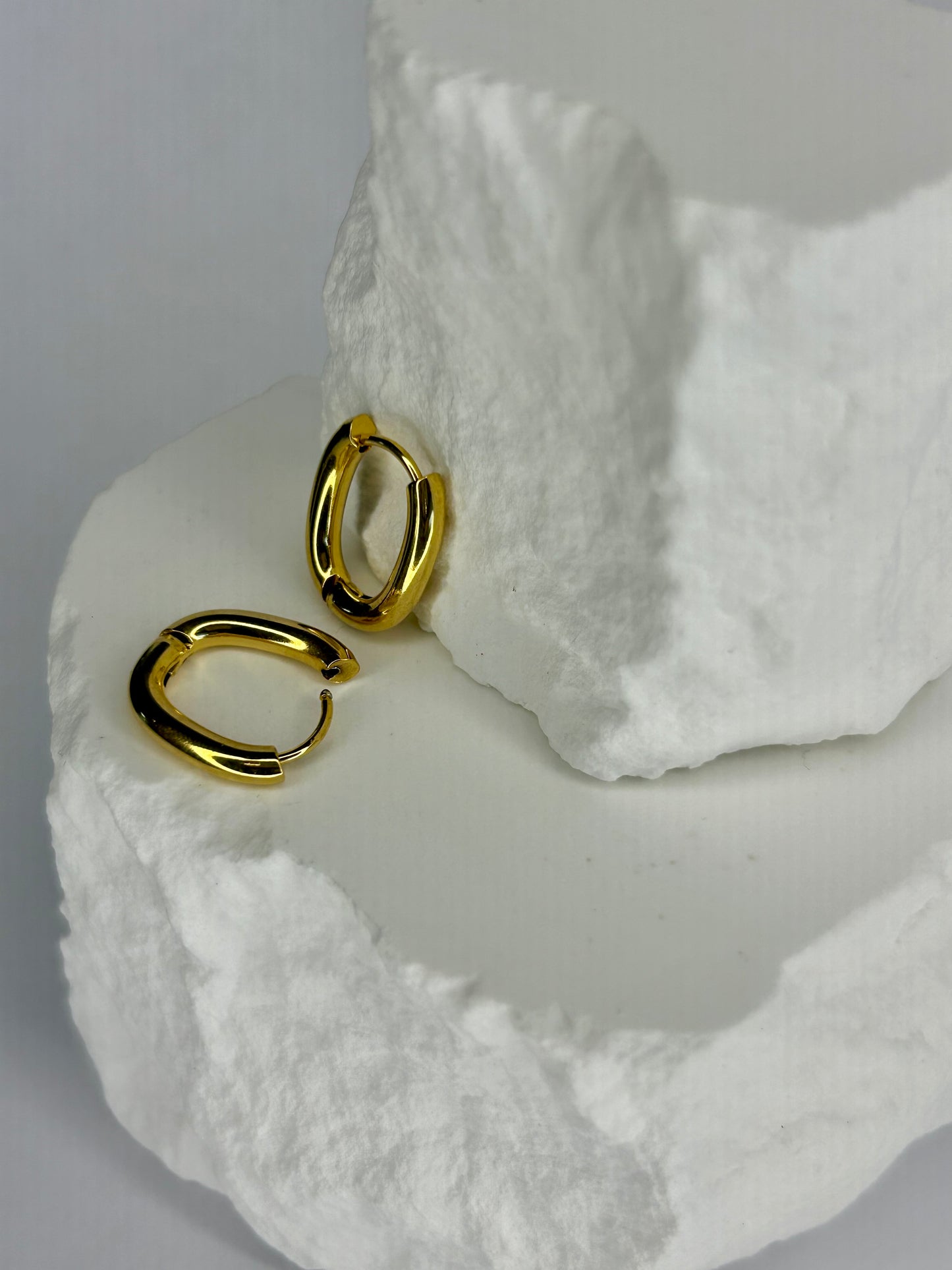 Small Rectangle Huggie