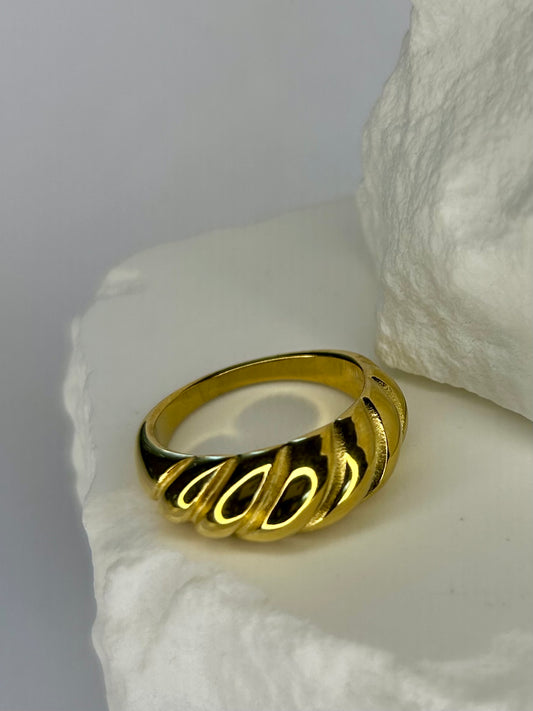 Twist Ring